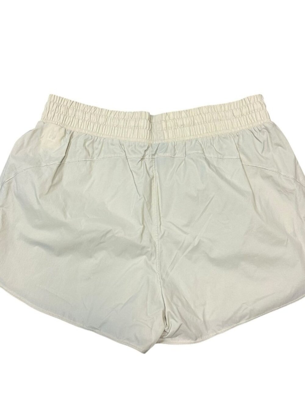 NWOT Under Armour Women's Flex Woven 3" inseam Shorts Size XL Beige - Picture 3 of 8